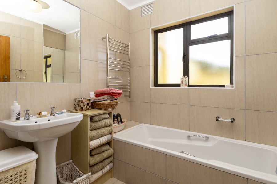 7 Bedroom Property for Sale in West Beach Eastern Cape